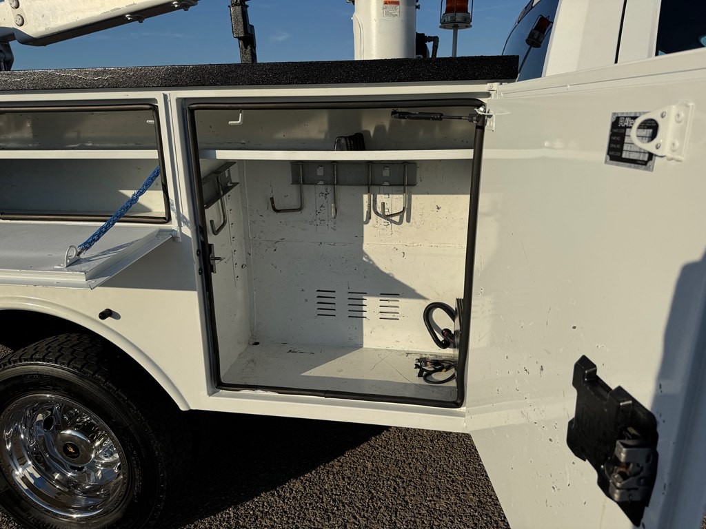 2016 RAM 5500 Image 17