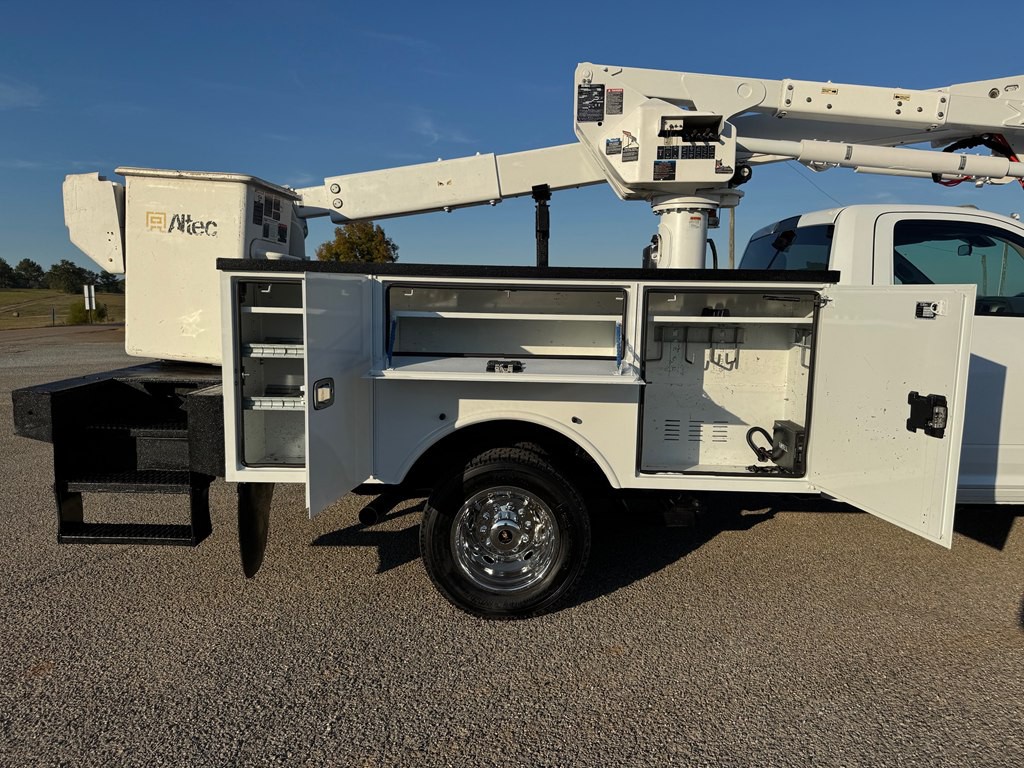 2016 RAM 5500 Image 18