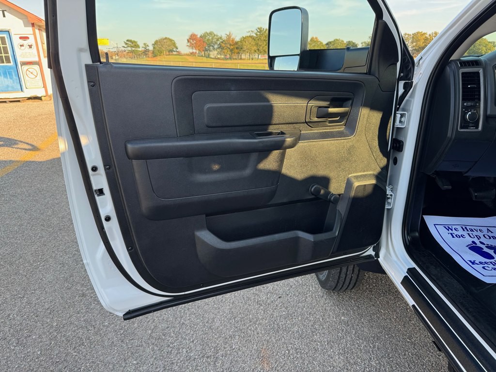 2016 RAM 5500 Image 19