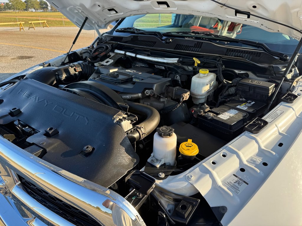 2016 RAM 5500 Image 25