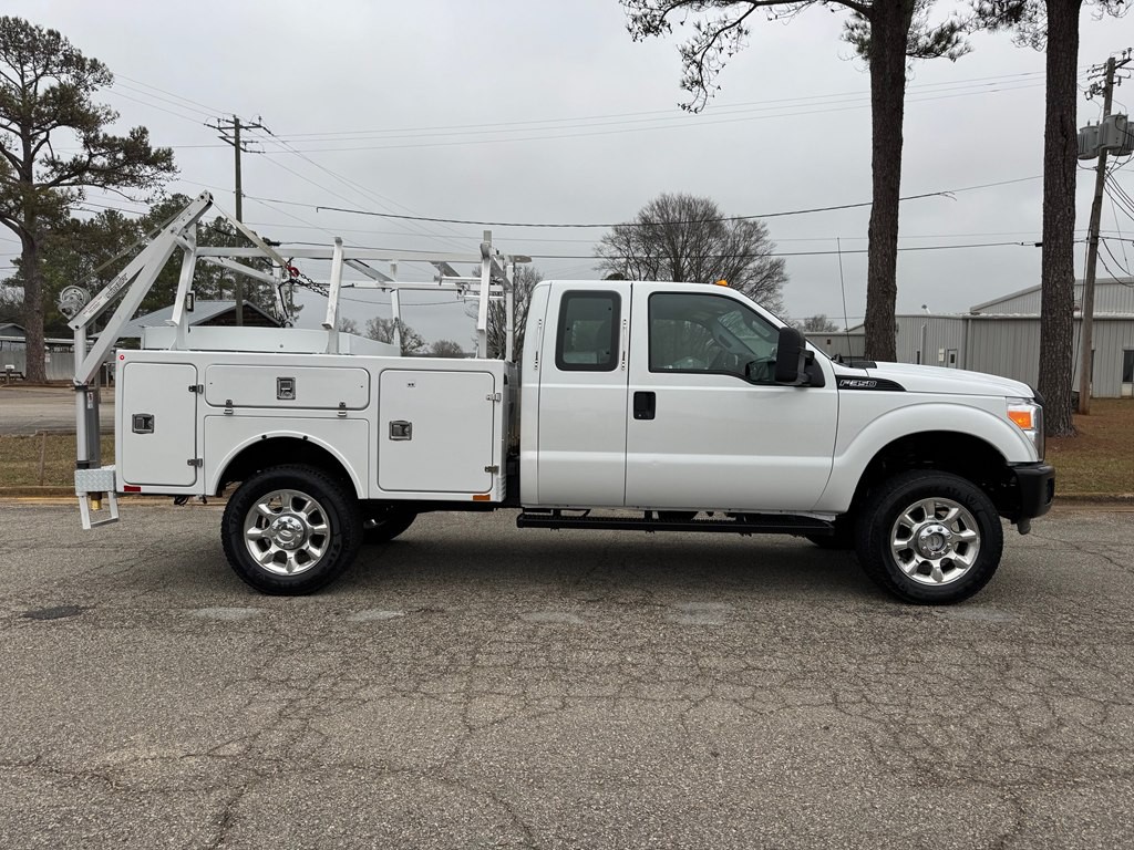 2011 Ford F-350 Image 2