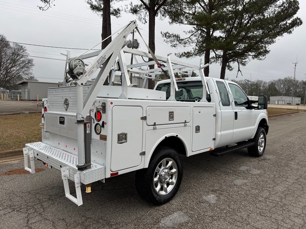 2011 Ford F-350 Image 3