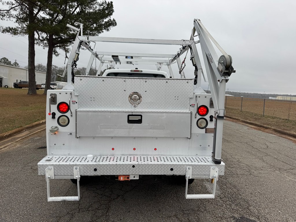 2011 Ford F-350 Image 4