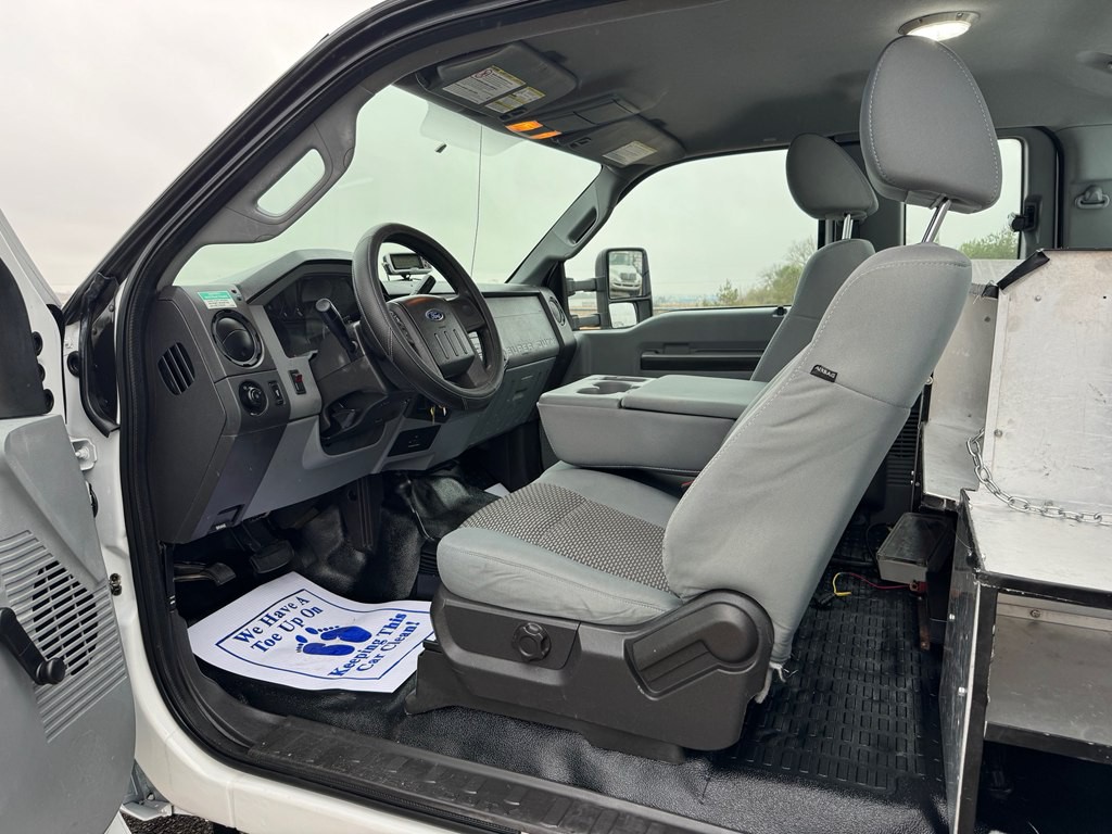 2011 Ford F-350 Image 8