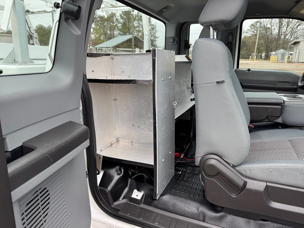 2011 Ford F-350 Image 12