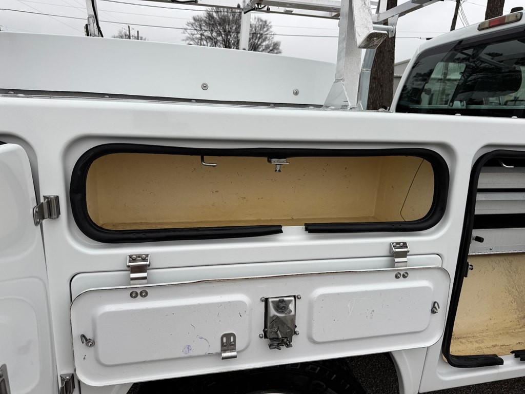 2011 Ford F-350 Image 16