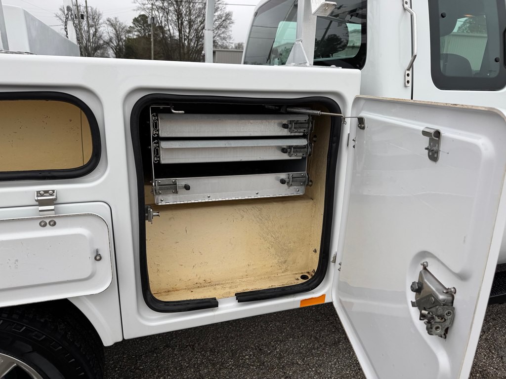 2011 Ford F-350 Image 17