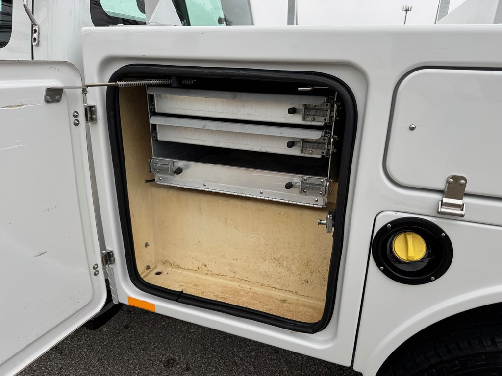 2011 Ford F-350 Image 18