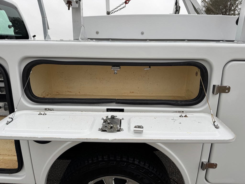 2011 Ford F-350 Image 19