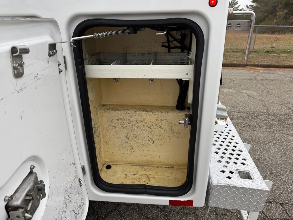 2011 Ford F-350 Image 20