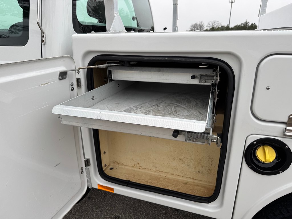 2011 Ford F-350 Image 22