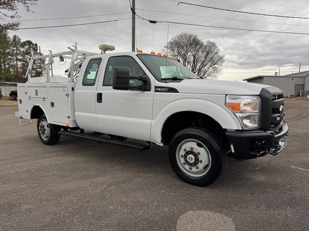 2011 Ford F-350 Image 1