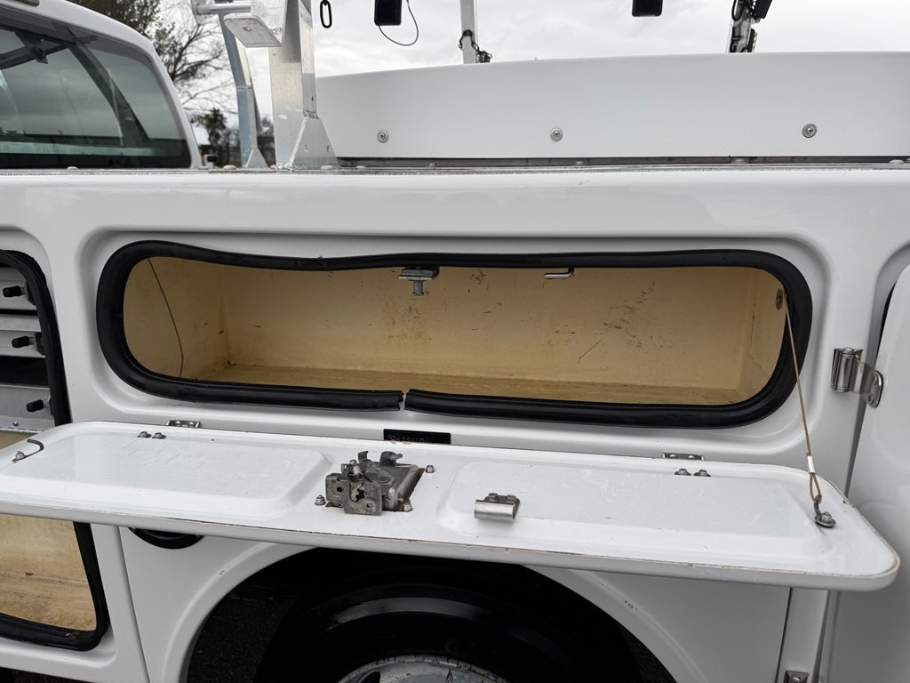 2011 Ford F-350 Image 18