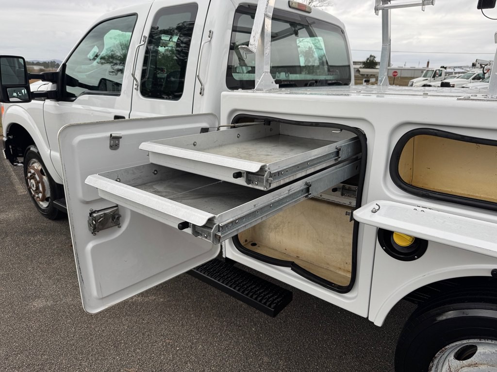 2011 Ford F-350 Image 19