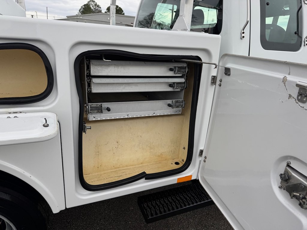 2011 Ford F-350 Image 23