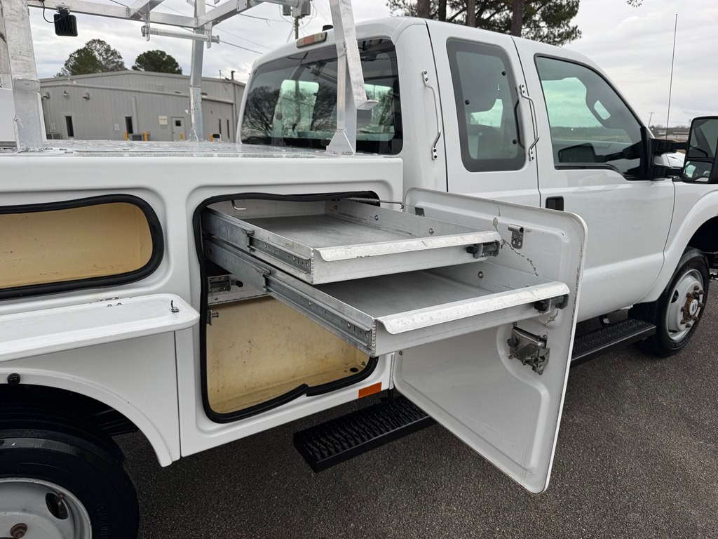 2011 Ford F-350 Image 25