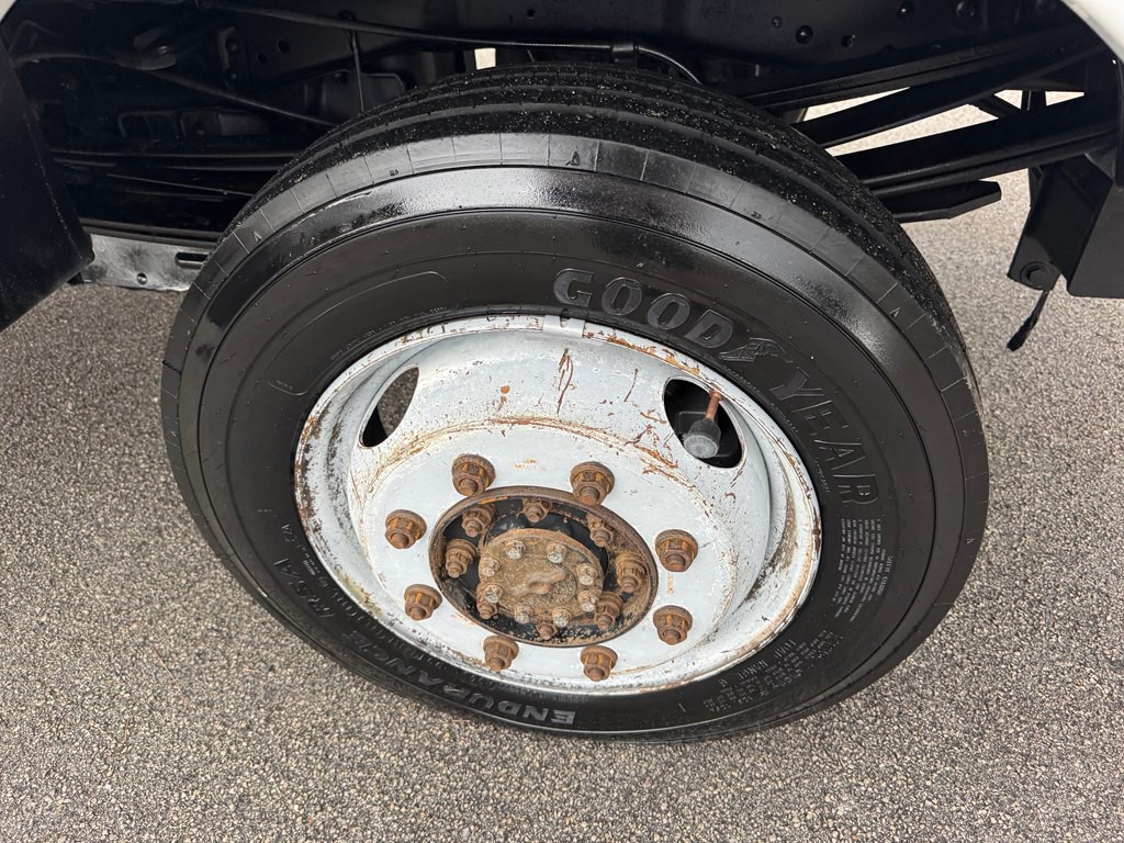 2011 Ford F-350 Image 28