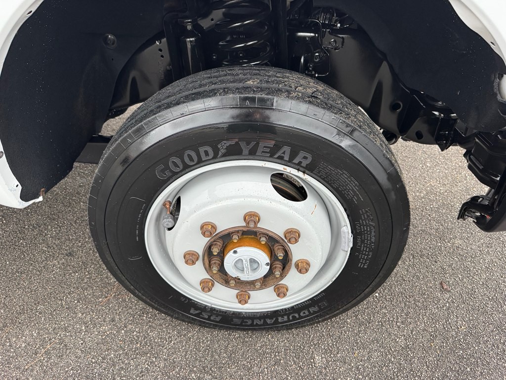 2011 Ford F-350 Image 29