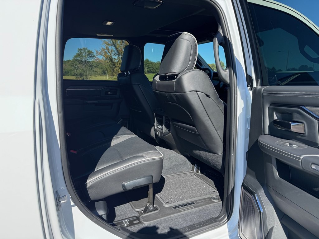 2025 RAM 3500 Image 16