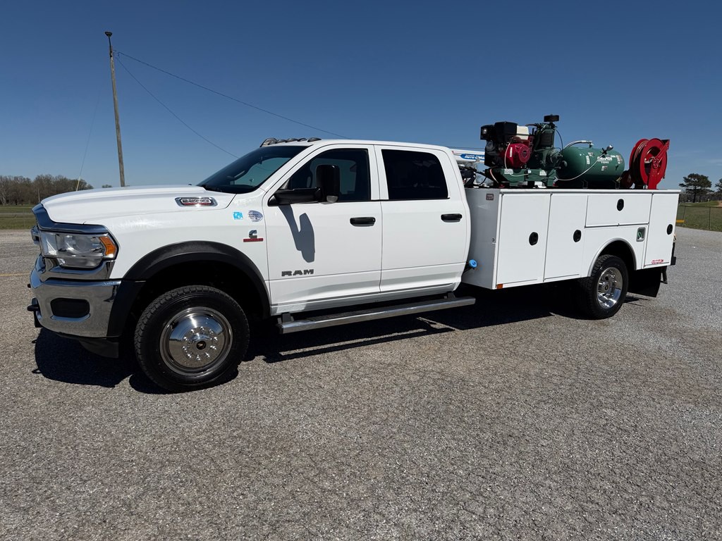 2021 RAM 5500 Image 2