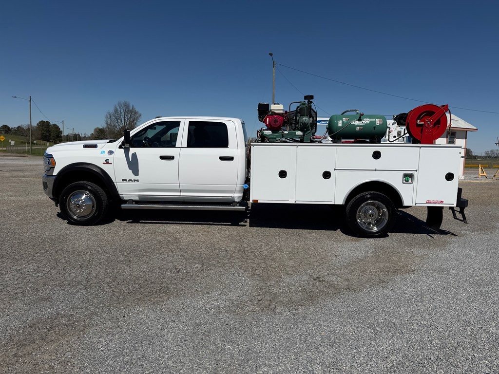 2021 RAM 5500 Image 3