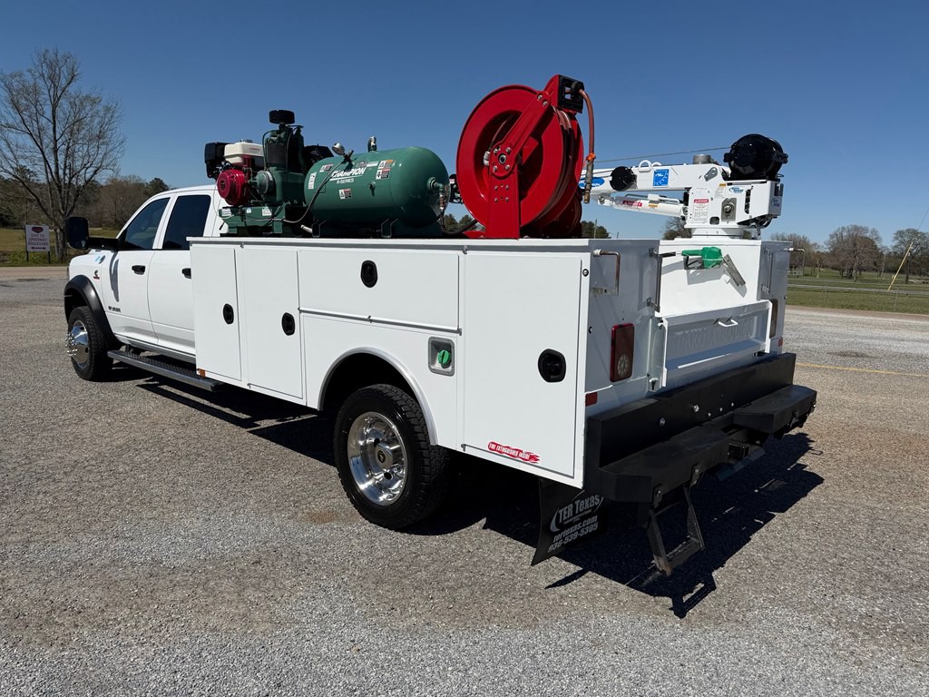 2021 RAM 5500 Image 4