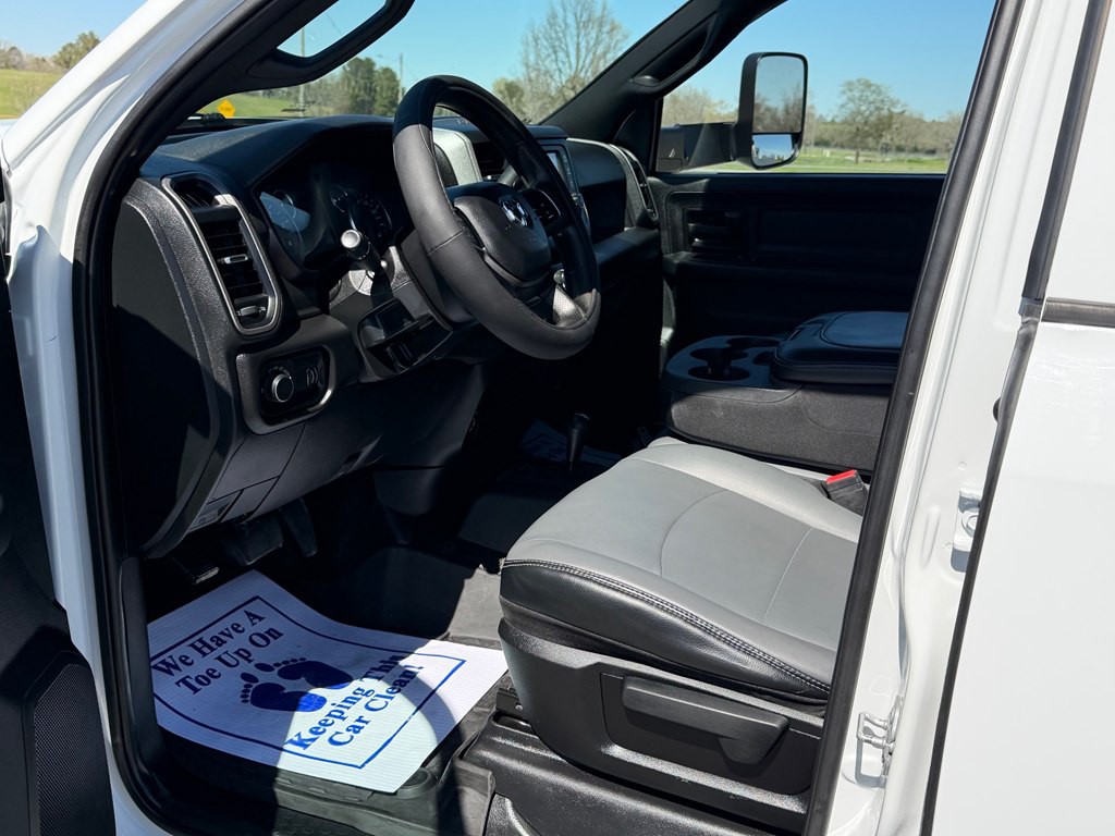 2021 RAM 5500 Image 9