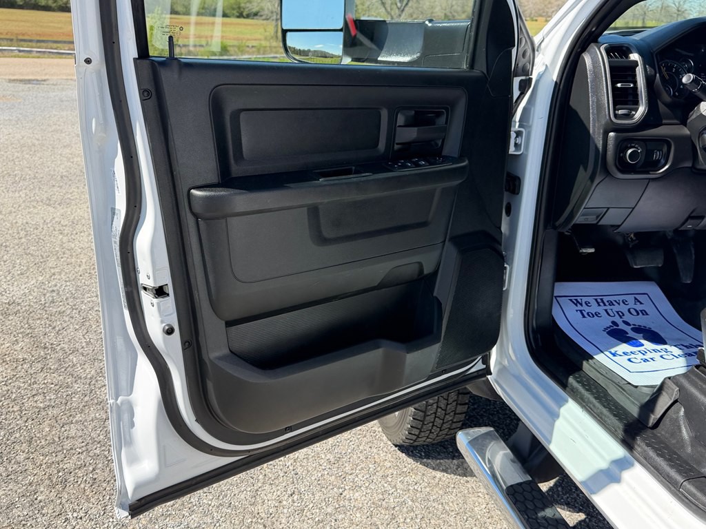 2021 RAM 5500 Image 10