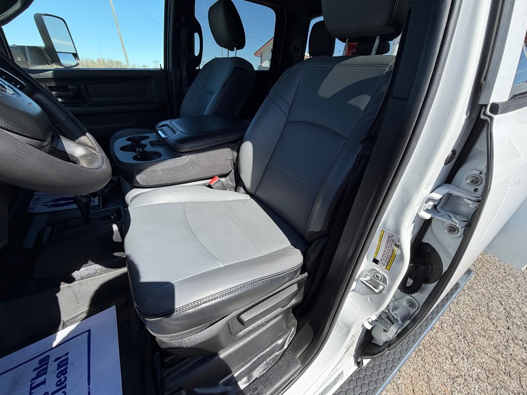 2021 RAM 5500 Image 11