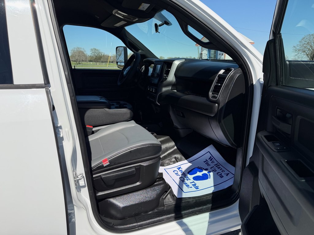 2021 RAM 5500 Image 14