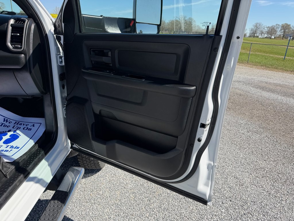 2021 RAM 5500 Image 15