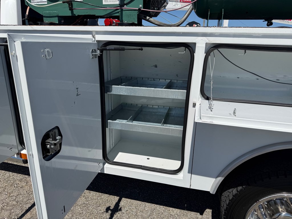 2021 RAM 5500 Image 28