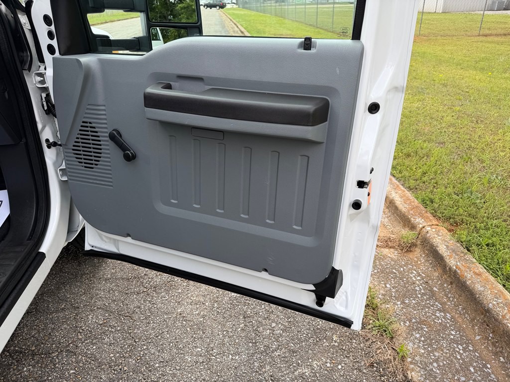 2015 Ford F-350 Image 16
