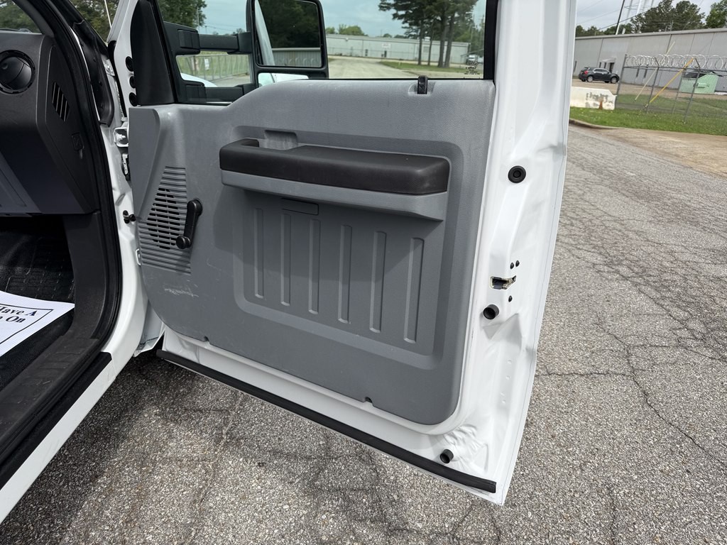 2012 Ford F-350 Image 11