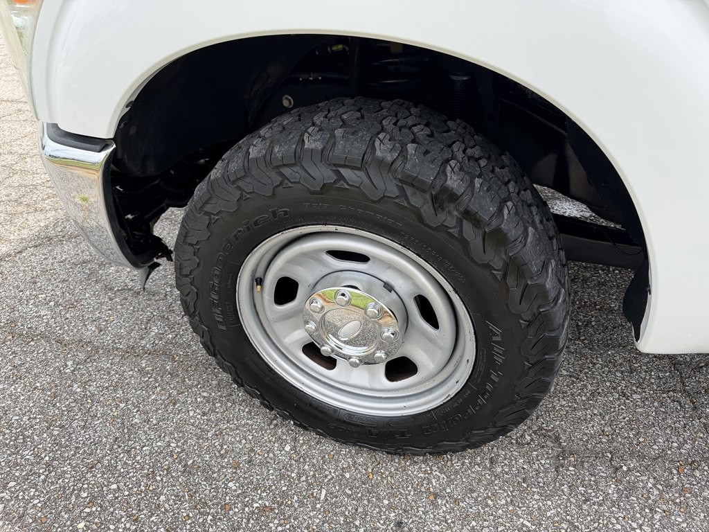 2012 Ford F-350 Image 26
