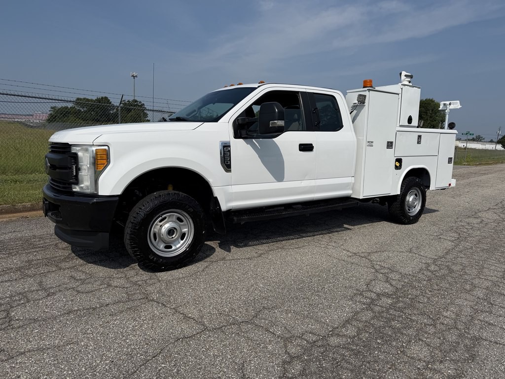 2017 Ford F-350 Image 1