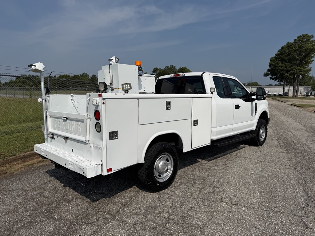 2017 Ford F-350 Image 4