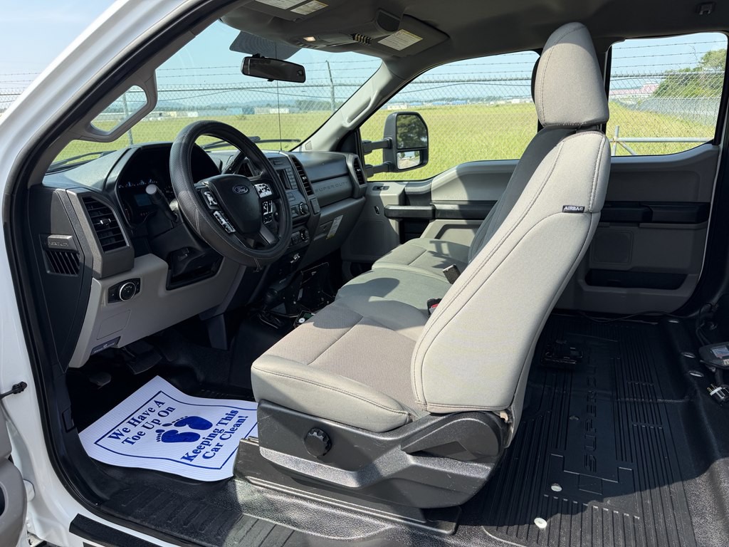 2017 Ford F-350 Image 9