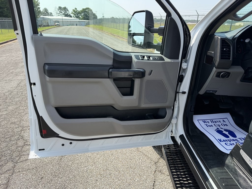 2017 Ford F-350 Image 11
