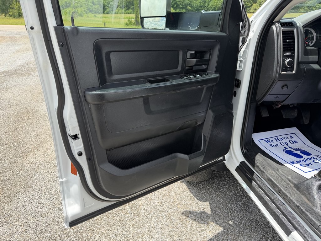 2015 RAM 5500 Image 10