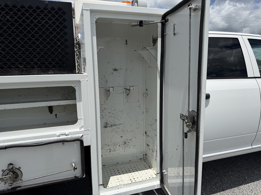 2015 RAM 5500 Image 21