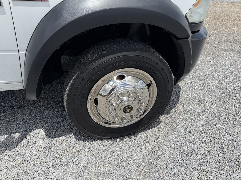 2015 RAM 5500 Image 31