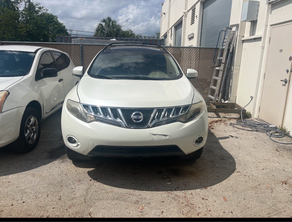 2010 Nissan Murano Image 2