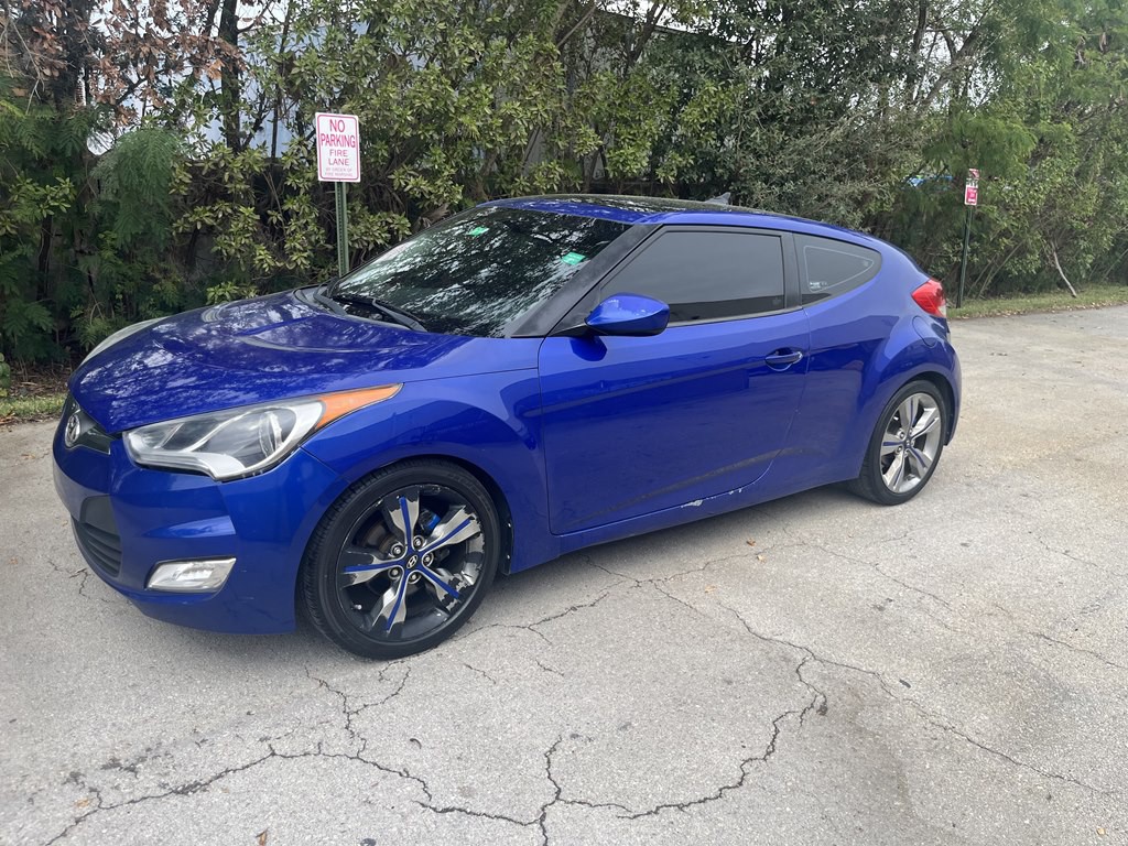 2012 Hyundai Veloster Image 1