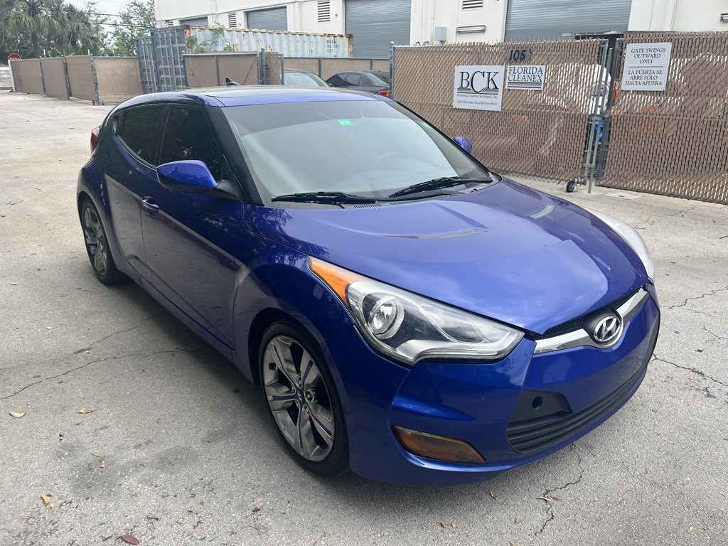 2012 Hyundai Veloster Image 4