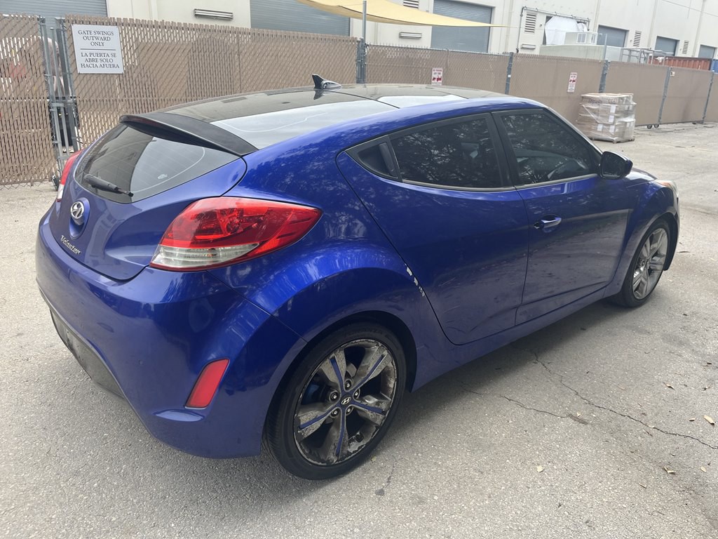 2012 Hyundai Veloster Image 8