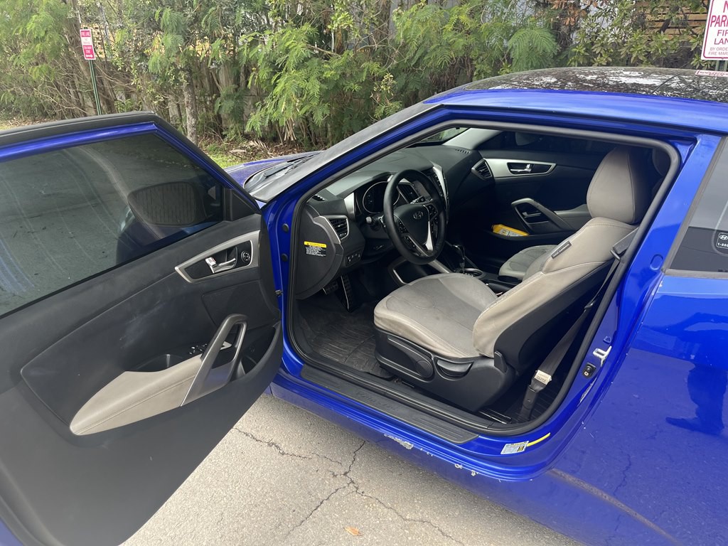 2012 Hyundai Veloster Image 10
