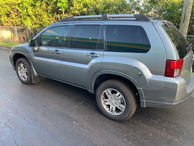 2007 Mitsubishi Endeavor Image 2