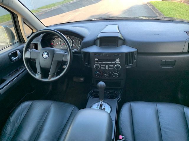 2007 Mitsubishi Endeavor Image 6