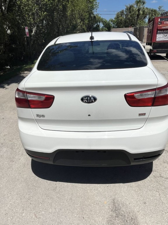 2015 Kia Rio Image 4